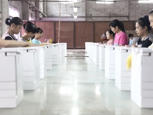 組裝包裝車(chē)間